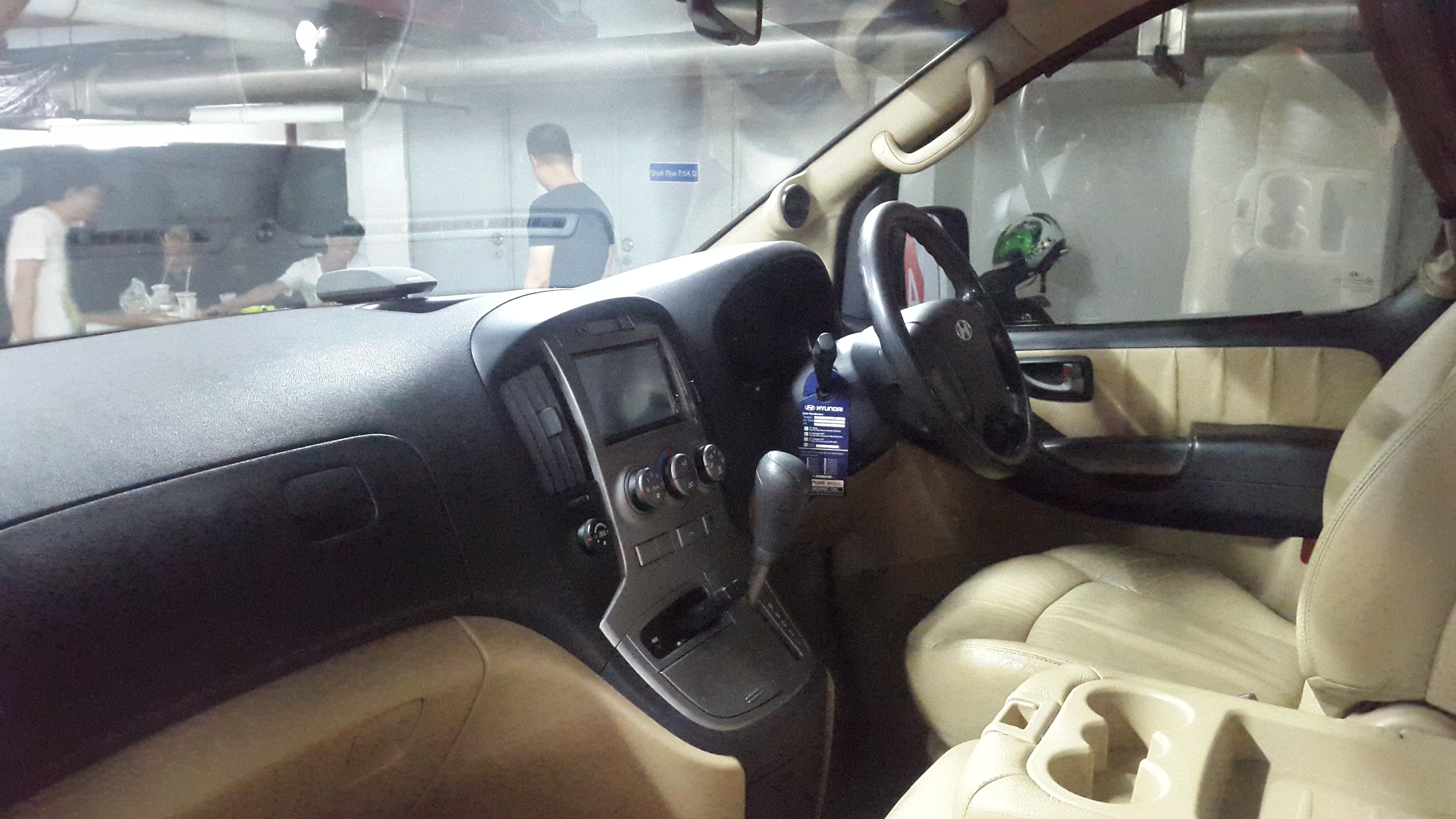 Sewa Mobil Murah Hyundai H1 Ter MurahQueen Rental Jakarta Harga